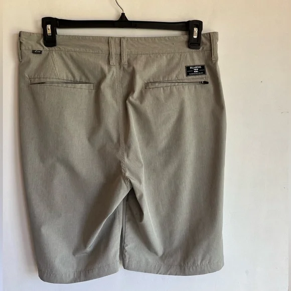Billabong cross fire submersible land or water shorts, mens 33, tan, back zip - Picture 2 of 12